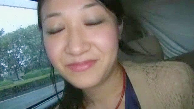 日本AV女星Aika Hoshino在POV电影中狂野口交爆炸体验