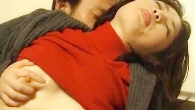 校服美女毛茸茸的阴茎户外接吻Takako