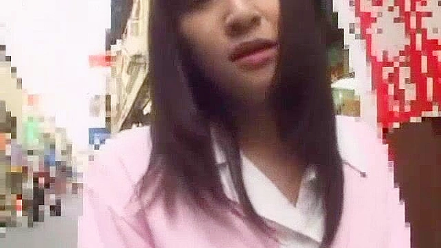 日本小胸模特穿超热丝袜的JAV电影片段
