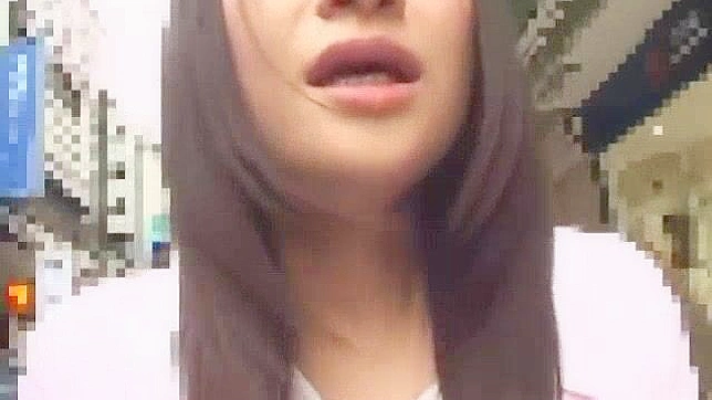 日本小胸模特穿超热丝袜的JAV电影片段