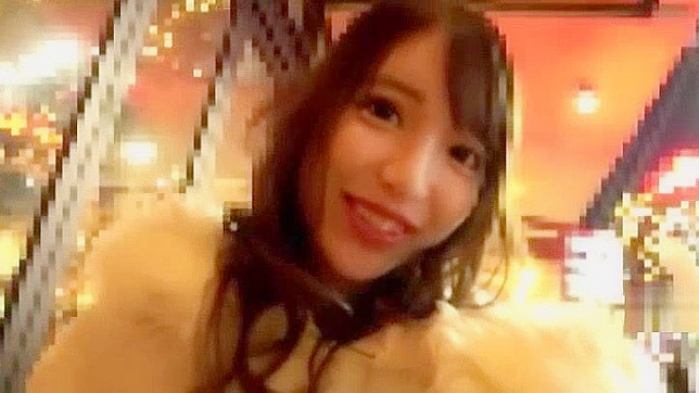 纹身美女在公共厕所与同伴进行激烈交欢