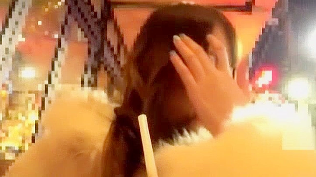 纹身美女在公共厕所与同伴进行激烈交欢