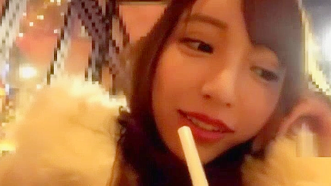 纹身美女在公共厕所与同伴进行激烈交欢