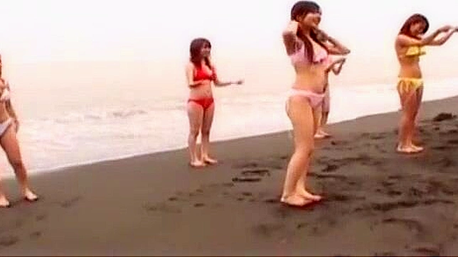日式女同轻佻街头邂逅火辣日本女孩