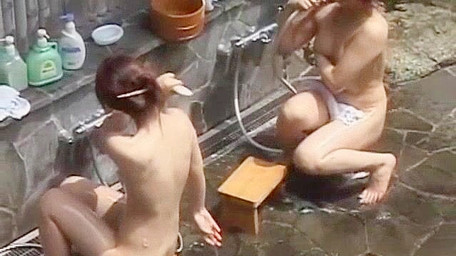 日本婊子桃崎真美在异国情调大奶口交JAV视频