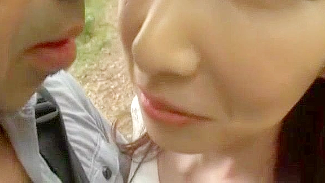 日本美女千尋真波在最佳秘書手交場景中盡情發揮