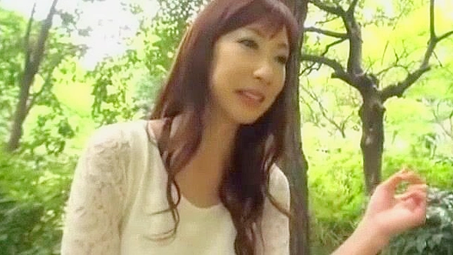 日本美女千尋真波在最佳秘書手交場景中盡情發揮