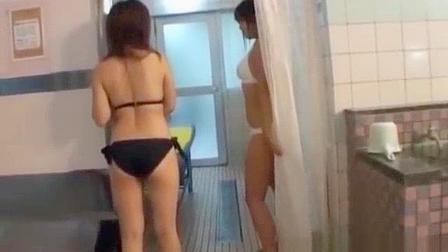 日本玩偶在公共温泉接受特殊服务—第一部分