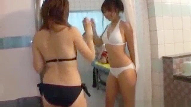 日本玩偶在公共温泉接受特殊服务—第一部分