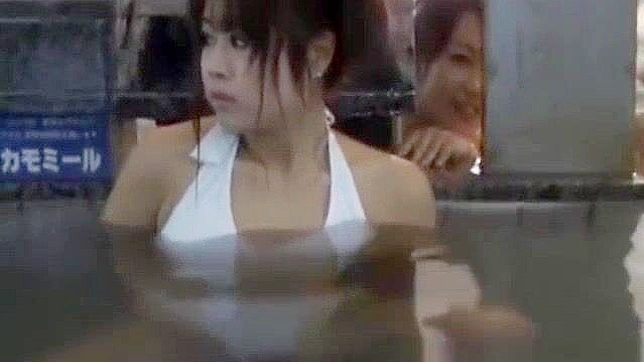 日本玩偶在公共温泉接受特殊服务—第一部分