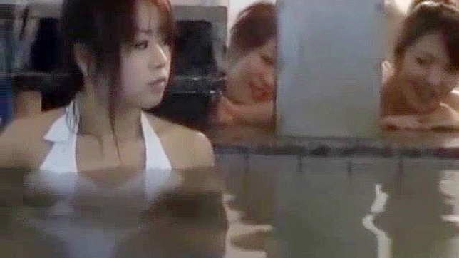 日本玩偶在公共温泉接受特殊服务—第一部分