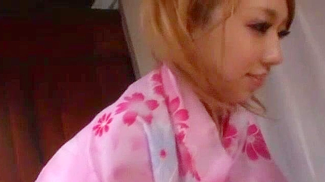 日式恋物视频~最火辣的日本美女木下若菜户外激情场景