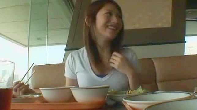 观看热辣的日本女孩Reon Otowa在精彩的指交、手淫JAV片段！