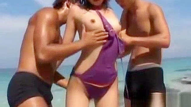 双插热辣日本美娇娘的极致体验