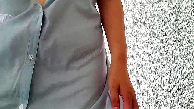 观看日本辣妈在公共场合自慰的火热场景