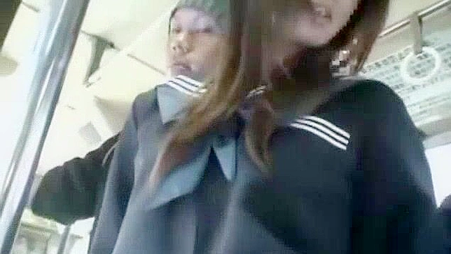 日本痴女户外狂野秀 – 极品JAV现场表演