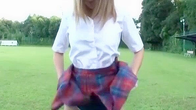 日本AV女星彩香户外口交性爱，必看JAV片段！