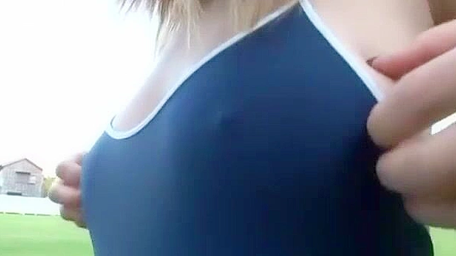 日本AV女星彩香户外口交性爱，必看JAV片段！