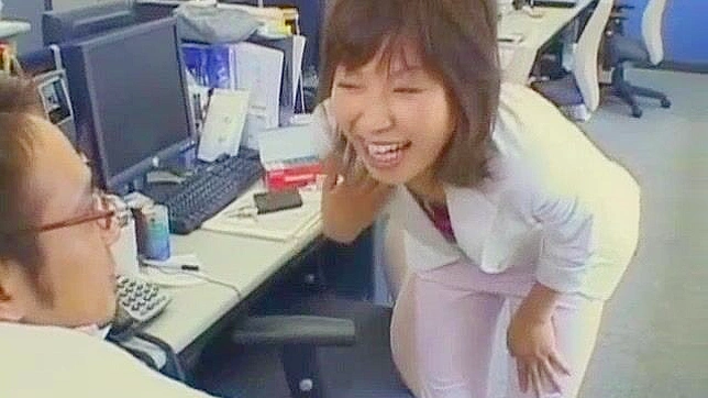 日本AV女星Sara Minami户外最火辣射精场景