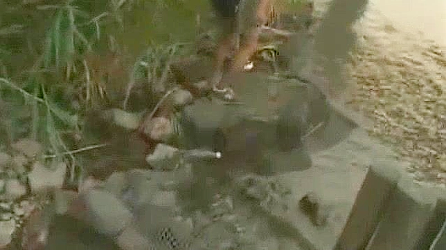 日本AV女星Sara Minami户外最火辣射精场景