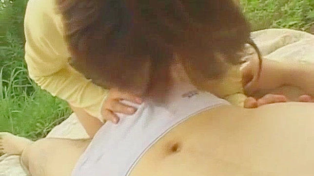 日本AV女星Sara Minami户外最火辣射精场景