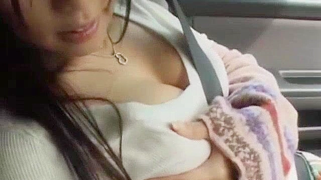 日本女孩Aya Hirai的户外异国情调射精场景