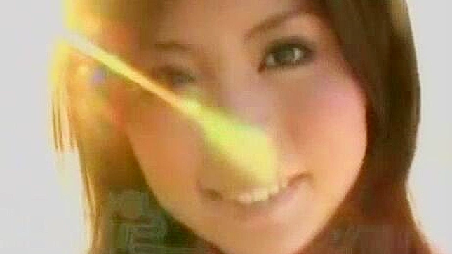 日本女孩Aya Hirai的户外异国情调射精场景