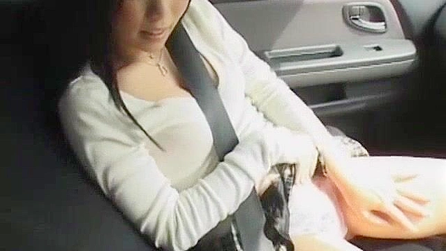 日本女孩Aya Hirai的户外异国情调射精场景