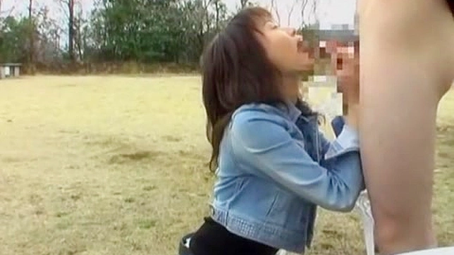 日本浪女美弥由纪与口交狂魔香花真琴在最火热的大奶JAV电影中大展身手。