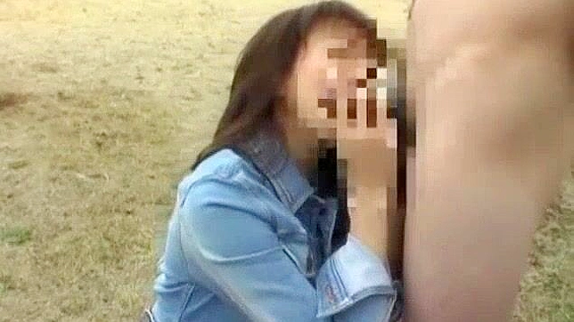 日本浪女美弥由纪与口交狂魔香花真琴在最火热的大奶JAV电影中大展身手。