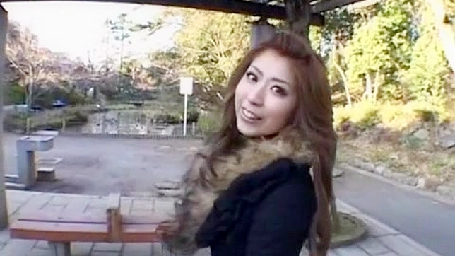 火辣日本妹子Haru Sakuraba在异域风情的JAV个人秀视频中