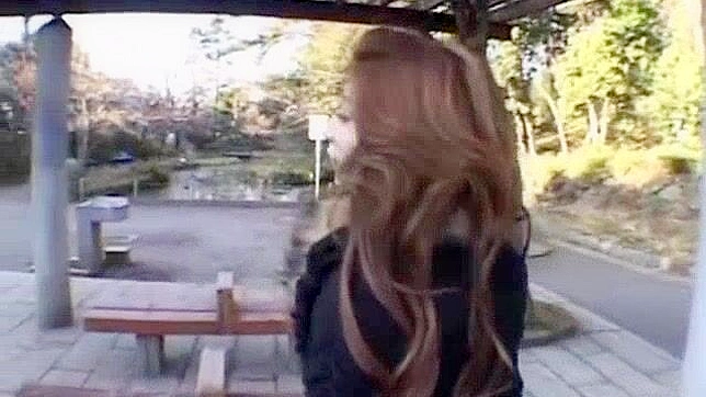 火辣日本妹子Haru Sakuraba在异域风情的JAV个人秀视频中