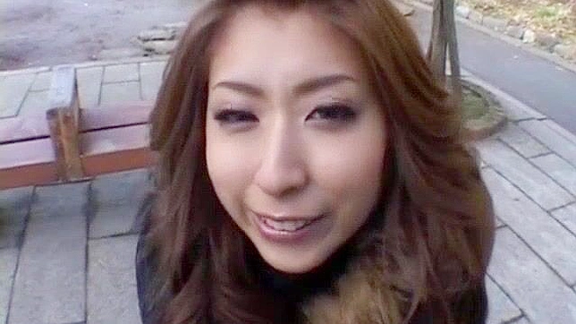 火辣日本妹子Haru Sakuraba在异域风情的JAV个人秀视频中