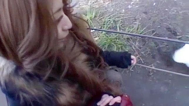 火辣日本妹子Haru Sakuraba在异域风情的JAV个人秀视频中