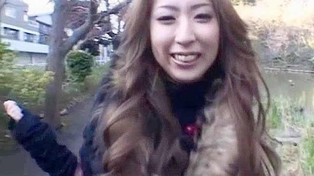 火辣日本妹子Haru Sakuraba在异域风情的JAV个人秀视频中