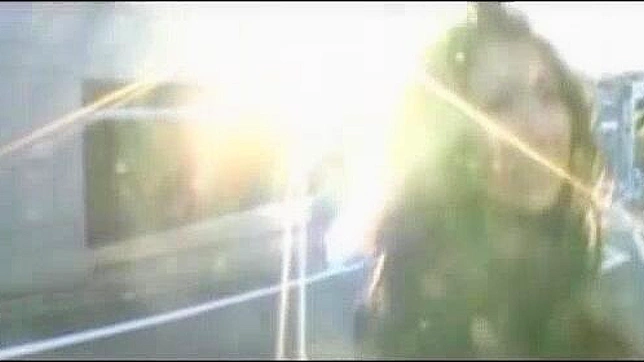 火辣日本妹子Haru Sakuraba在异域风情的JAV个人秀视频中