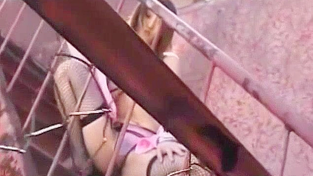 日本婊子由纪东马在户外自慰的JAV视频令人难以置信