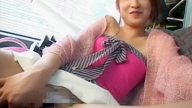 不可思议的日本妓女Ai Yuuki疯狂舔阴、口交JAV场景