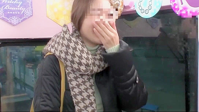 日本模特在最热公共高清JAV片段~令人惊叹的色情视频