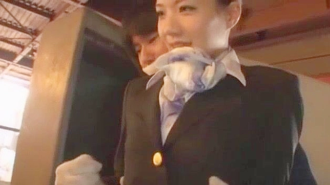 日本AV女星香椎花恋户外激情喷射高潮场景