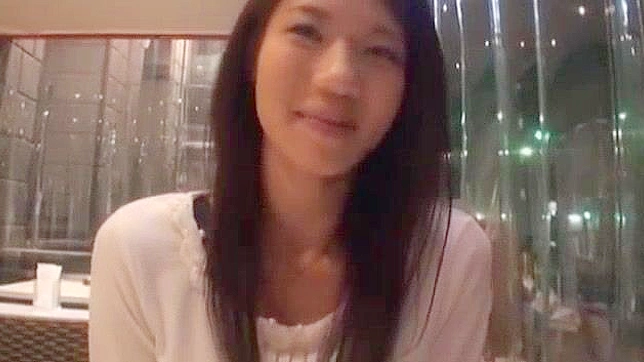 日本AV女星香椎花恋户外激情喷射高潮场景