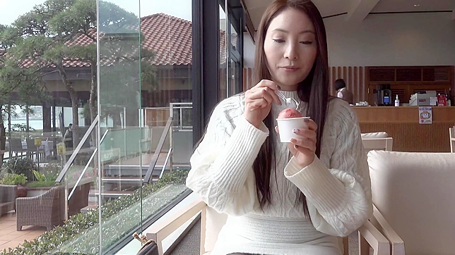 日本性悬疑片：调皮秘书在办公室被操翻！