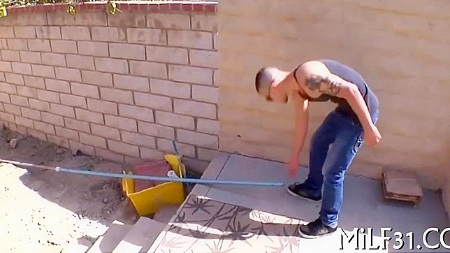 日本美女和情人疯狂湿战