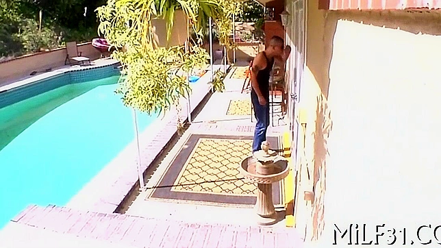 日本美女和情人疯狂湿战