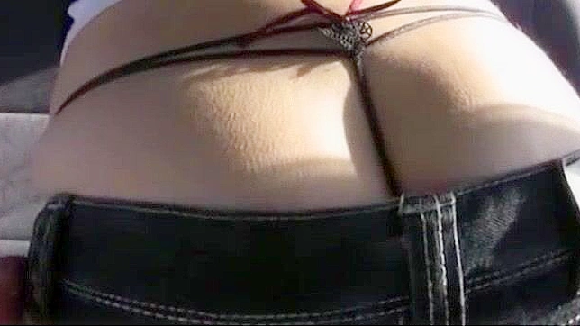日本最热舌吻电影：穿丝袜的Reira Amane主演