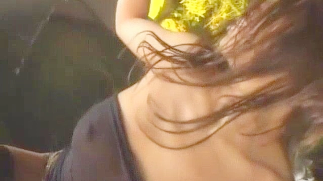 日本淫乱妹子水泽ダイヤ户外自慰JAV视频激情演出