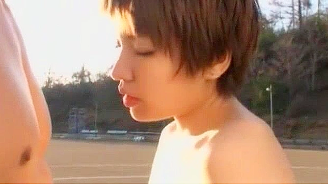 日本模特儿奈々片桐在户外疯狂小胸JAV片段