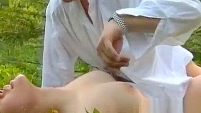 日本美女真美麻矢获得激烈的肛交体验-JAV