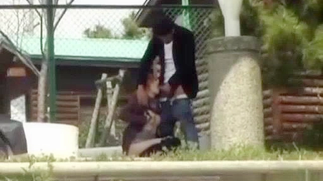 AV美女户外被征服~日本街头激情性爱