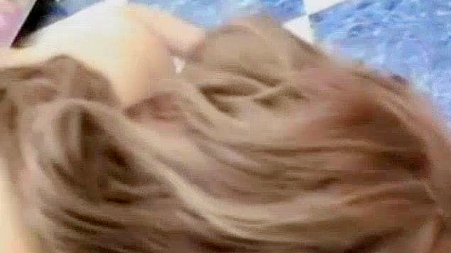 饥渴日本婊子日岛夏树在超赞的熟女JAV场景中